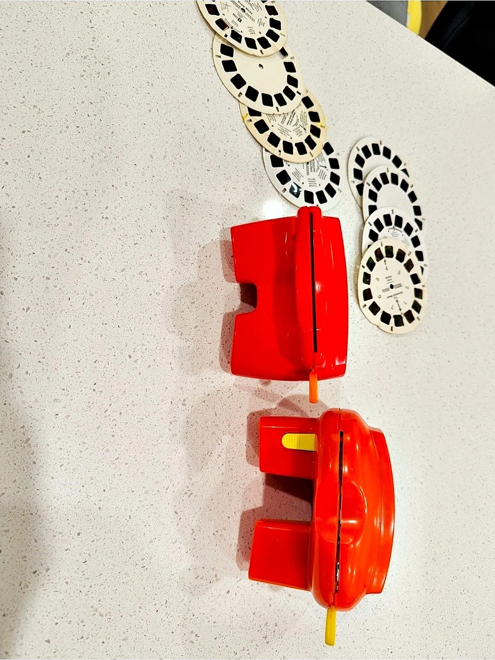 View-Master Lighted 3-D Viewer Red - Picture 4 of 5